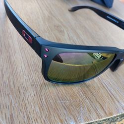 Oakley Sunglasses 