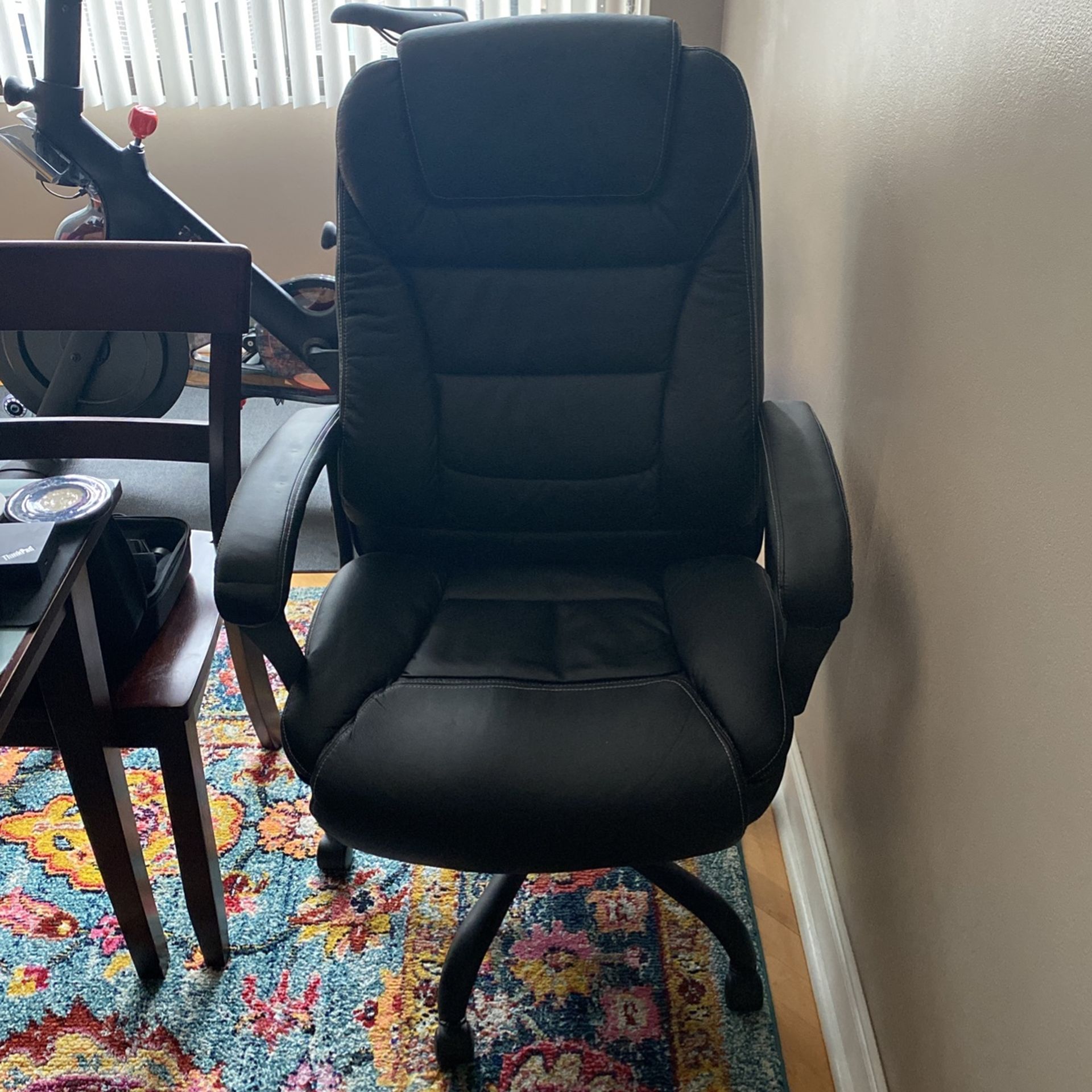 Massaging Desk Chair 