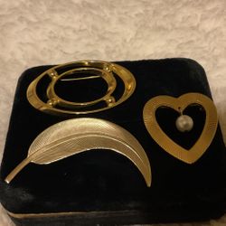 3 Vintage Goldtone Brooches 