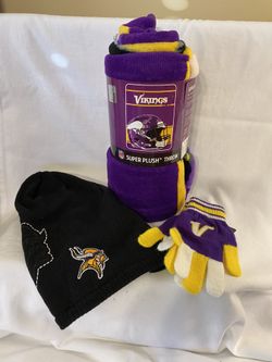 Minnesota Vikings beanie gloves and plush blanket