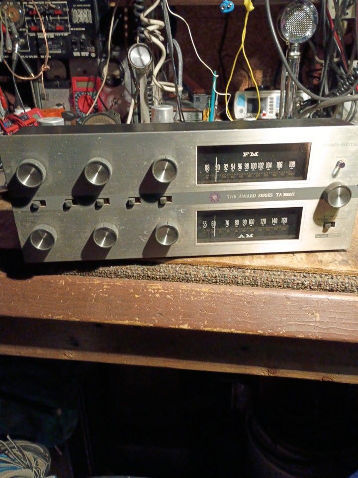 VINTAGE TUBE Harmon Kardon Reciever