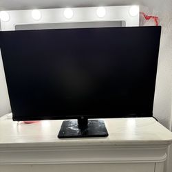 Monitor and Ps4