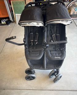 Jeep Double Stroller with storage caddy