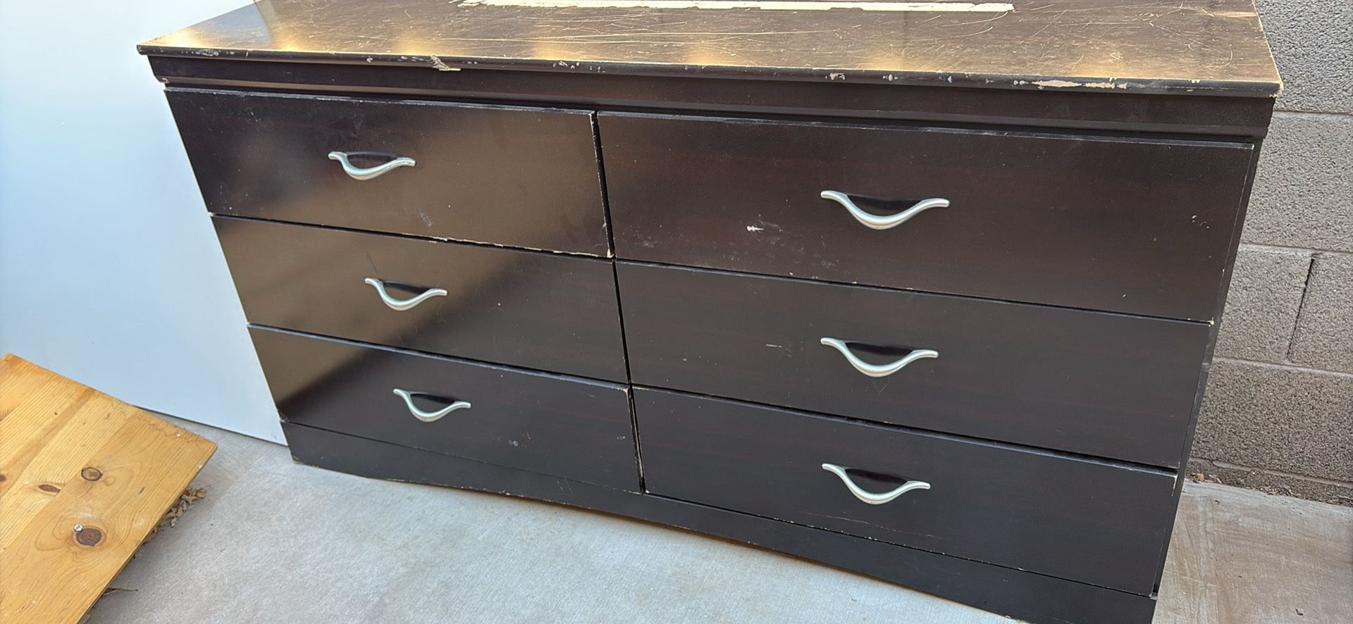 Dresser