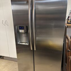 Samsung Side By Side Fridge With Ice And Water Dispenser 