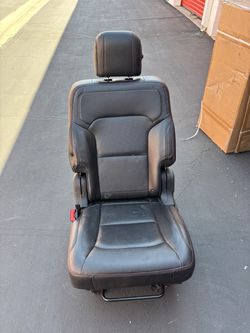 Ford Explorer 2013 chair