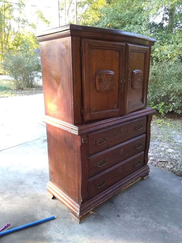 Real wood Paul Bunyan dresser for Sale in Valdosta, GA ...