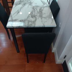 *Weekly Feature!!!*---Tedd Black Dining Table Sets W/4 Chairs---Now $299!!!---Delivery And Financing😉