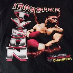 Men's Mike Tyson T Shirt Size Large 15 Dollars 