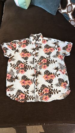 Men’s  medium  Hawaiian 🌺 shirt