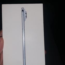 Apple iPhone (17) air 256GB “sky blue” SEALED Unlocked To All Carriers