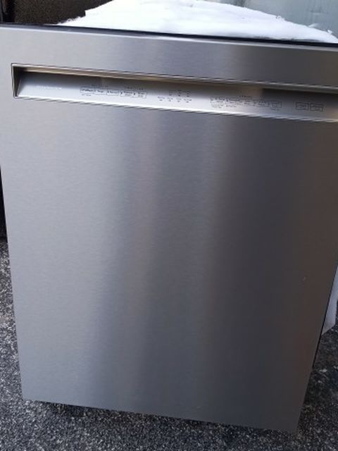 Like New KitchenAid Stainless Inside And Out Tub Dishwasher Works Perfect With Warranty