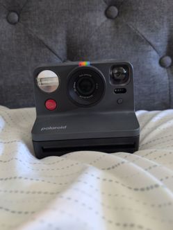 USED Gen 3 Polaroid camera black