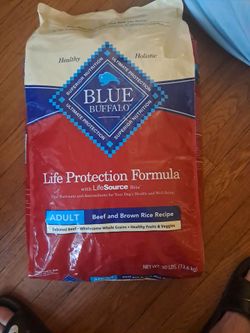 Blue Buffalo Life Protection Formula Beef & Brown Rice Natural Dry Dog Food, 30 lbs.