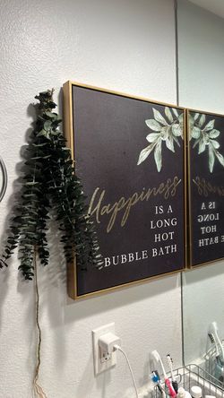 Wall art bathroom decor