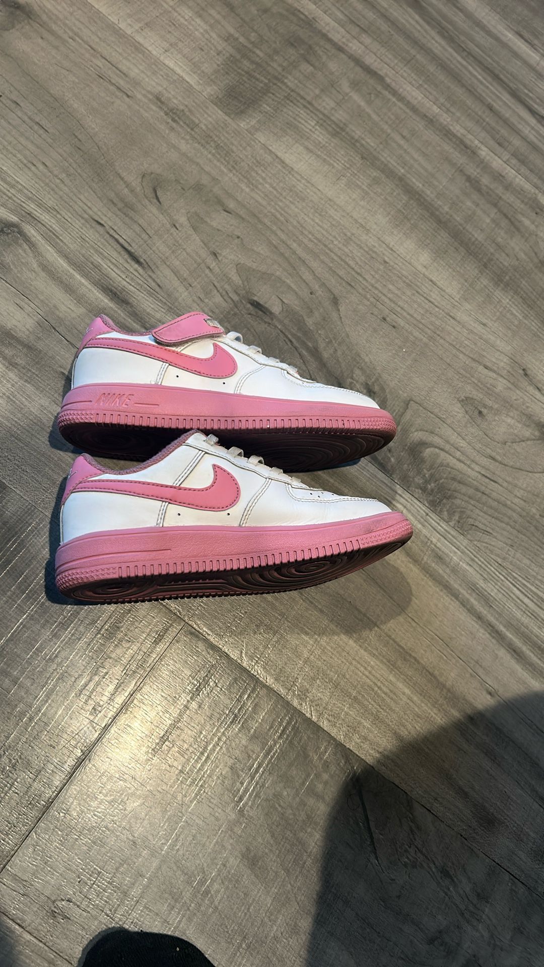 Girls Nike Force 1 Sz 1y