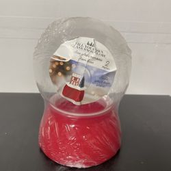 DIY Christmas Snowglobes