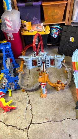 Bowsers race track