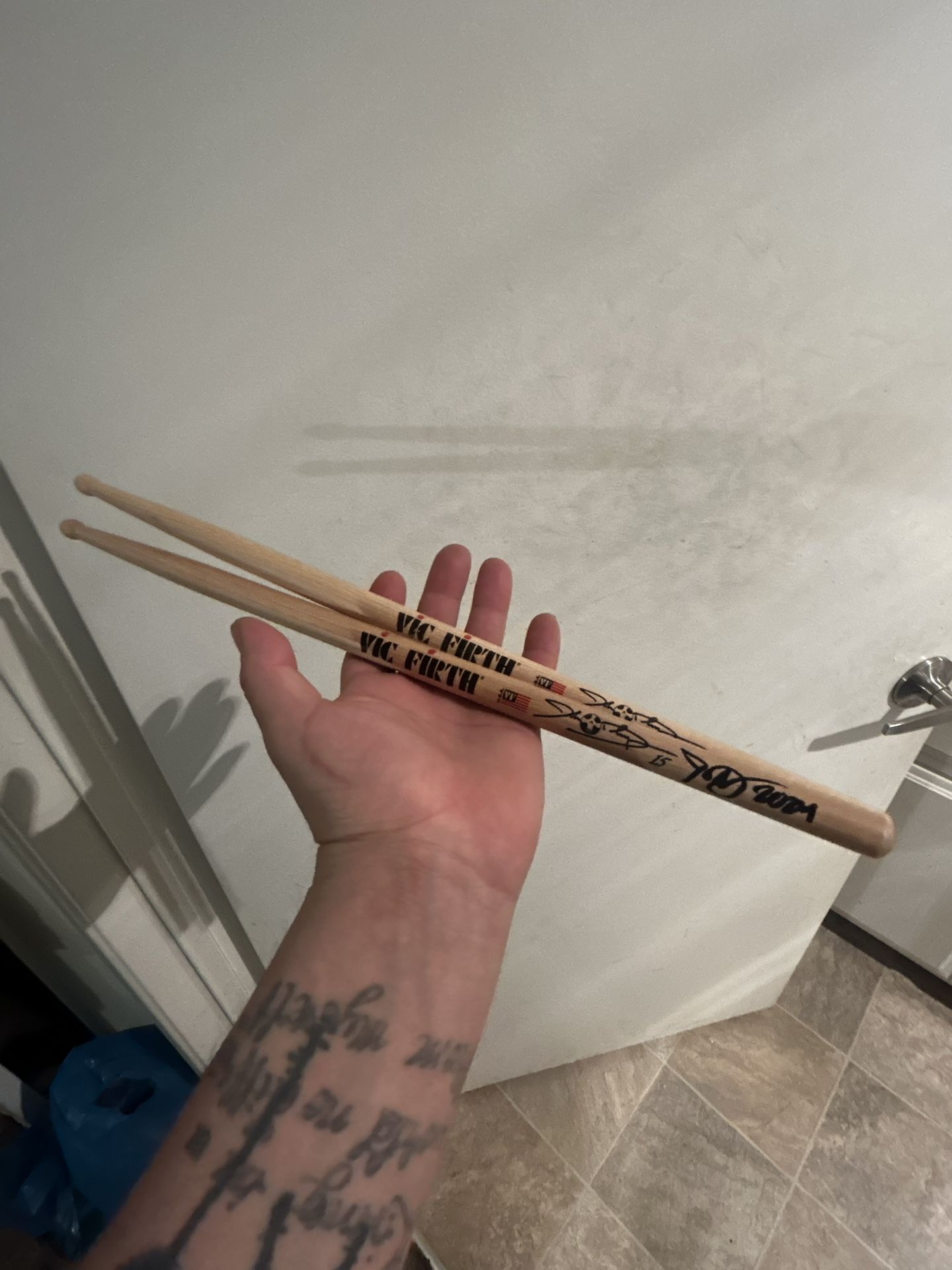 VIC FIRTH John Dolmayan Skull 15 Signature Drumsticks System Of The Down SIGNED