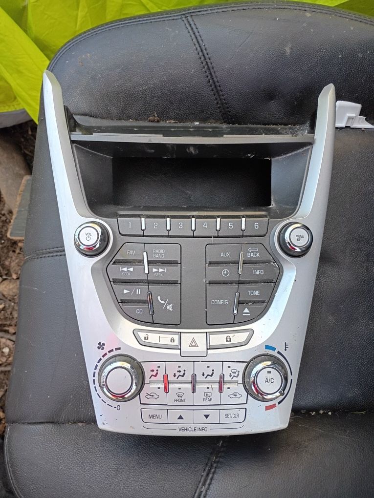 10 To 11 Chevy Equinox Heat And Radio Controls 