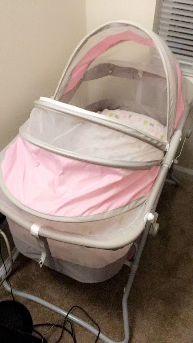 Brand new basinet