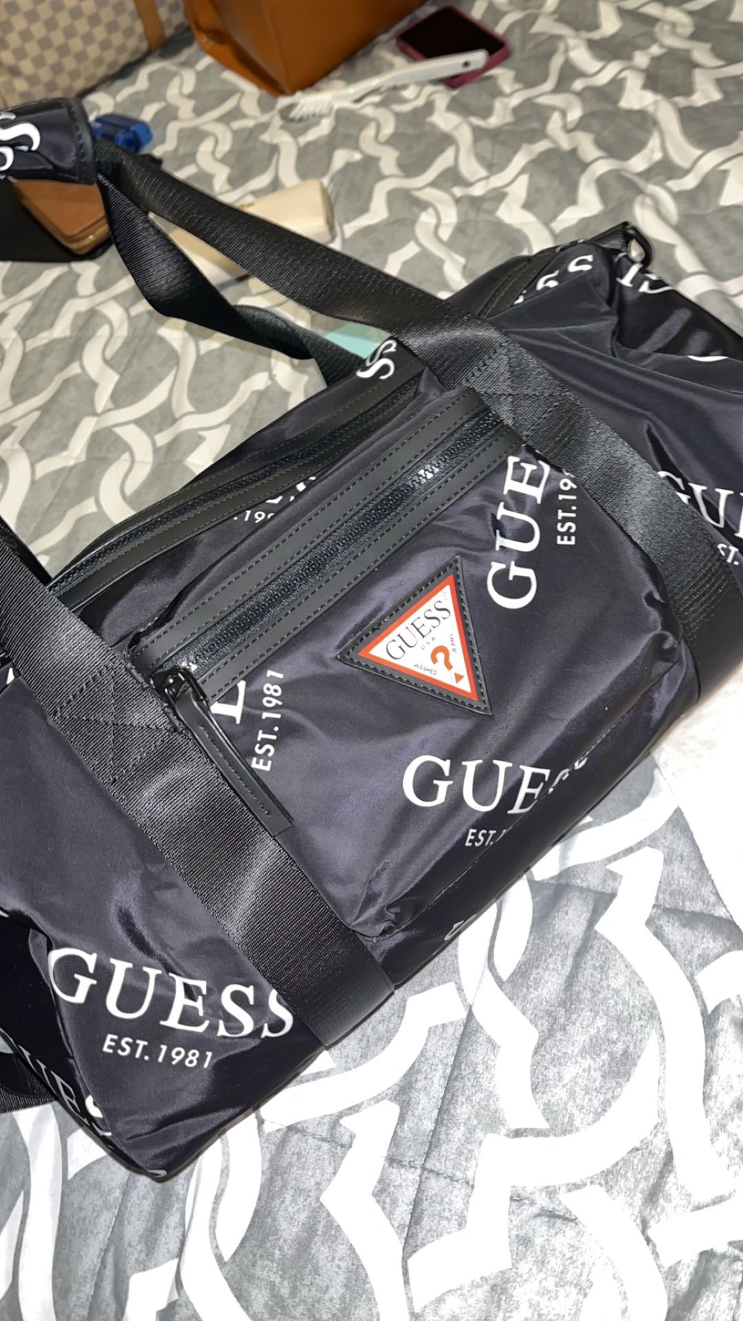 NWOT Black GUESS duffle Bag with Logo