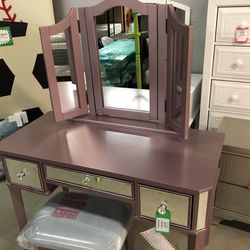 Vanity set