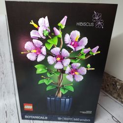 LEGO Botanicals Hibiscus Flower Building Set - Artificial Plant & Flower Building Blocks