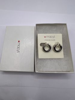 Macys , Sterling Silver, Ear Rings. 