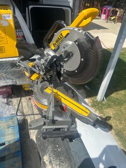 Dewalt saw