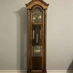 Classic Grandfather Clock - Howard Miller 
