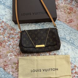 Louis Vuitton Favorite MM Crossbody