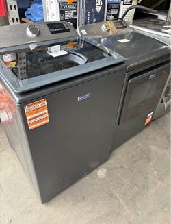 Maytag Pet Pro Washer and Dryer Set