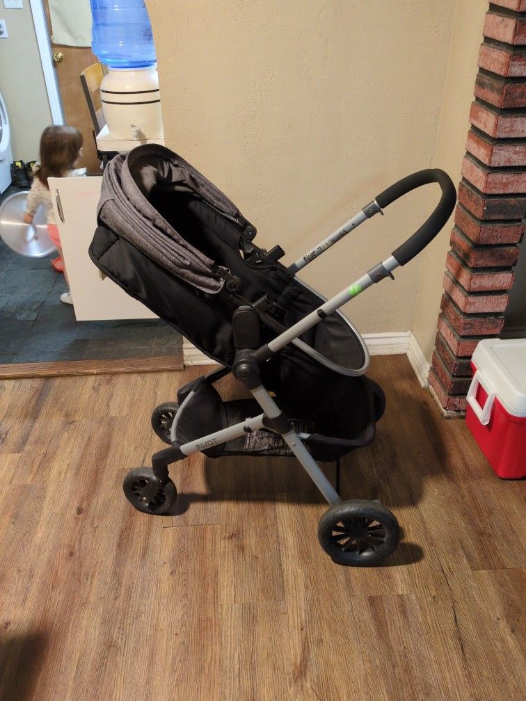 Stroller Evenflo Pivot 
