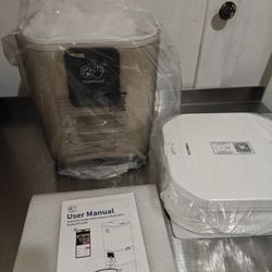 Smart pet feeder with 2 bowls and camara