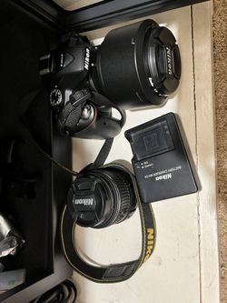 Nikon D5300 with Kit Len and 85mm 1.8 and dry box