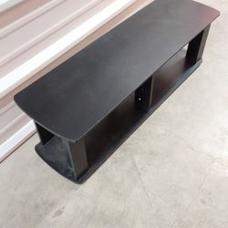 Simple, Low Profile Coffee Or End Table