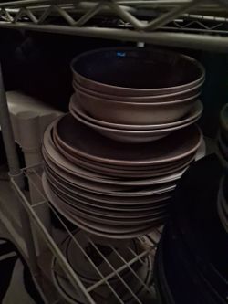 Plates and bowels