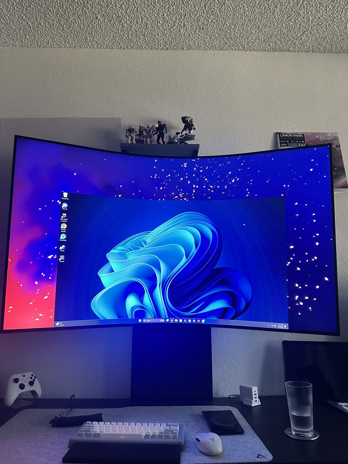 SAMSUNG Odyssey Ark 55-Inch Curved Gaming Screen, 4K UHD 165Hz