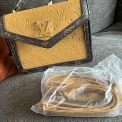 Women’s Purse $150 OBO 