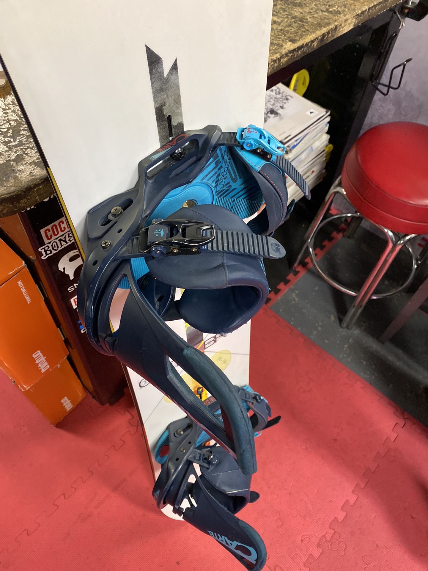 Burton custom x 156 Snowboard with cartel bindings warranty included