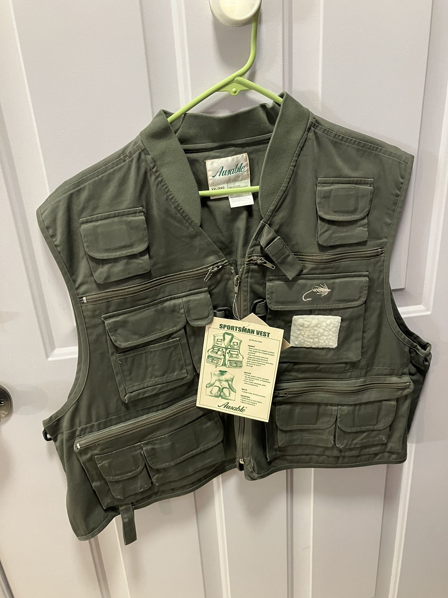 Ausable Fishing Vest & Icehouse Fish Creel for Sale in Las Vegas, NV -  OfferUp