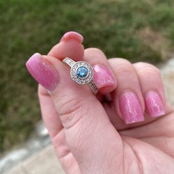 Beautiful Vintage Blue Diamond Ben 14k Gold Ring