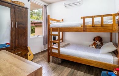 Solid Wood Twin Bunk Bed with Ladder
