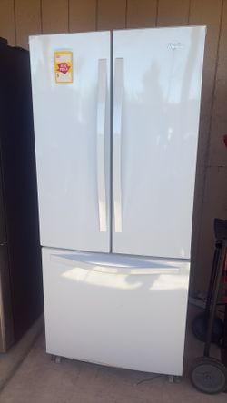 Bonito refrigerador enfría muy vien