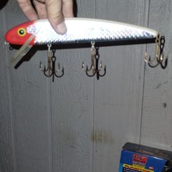 Multiple Heavy Duty Vintage Wooden Fishing Lures!!