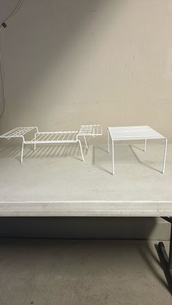 Kitchen, stacking shelves