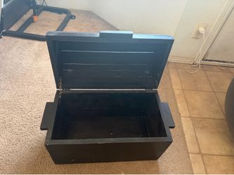 🖤 🏡 Moving Sale – Black Storage Chest box keepsake