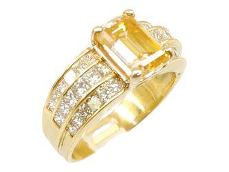 18k yellow gold 4.85cts Fancy Yellow color Emerald IGI certified Diamond ring