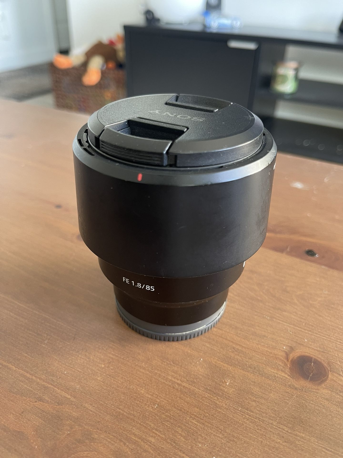 Sony FE 85mm F1.8 Lens